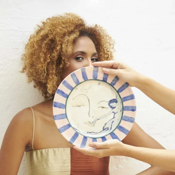 A Lua se Opôs Plate
