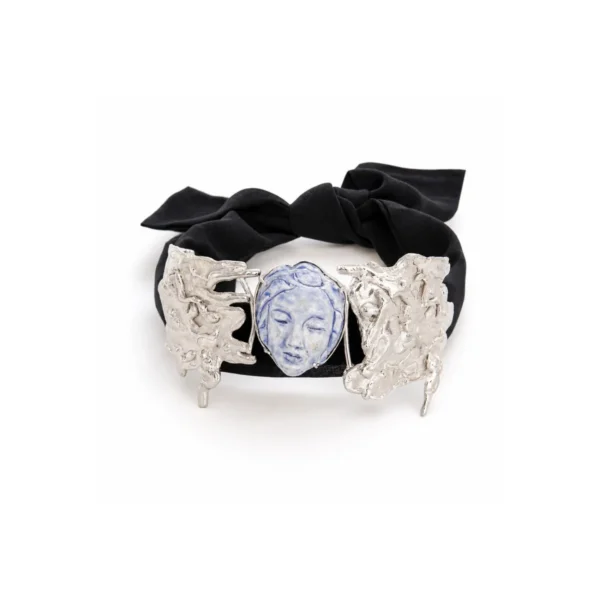 Face Choker